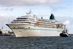 ZDF-Traumschiff „Amadea“ außerplanmäßig in Warnemünde