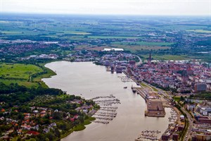 Rund um und über die Warnow soll der neue Rundweg in Rostock führen (Foto: Archiv)