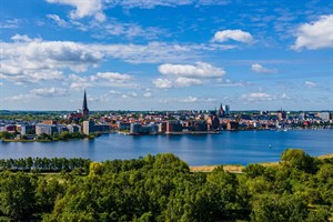 Knöllchen für illegales Parken auf Grünflächen werden teurer (Foto: Archiv) Knöllchen für illegales Parken auf Grünflächen werden teurer (Foto: Archiv)